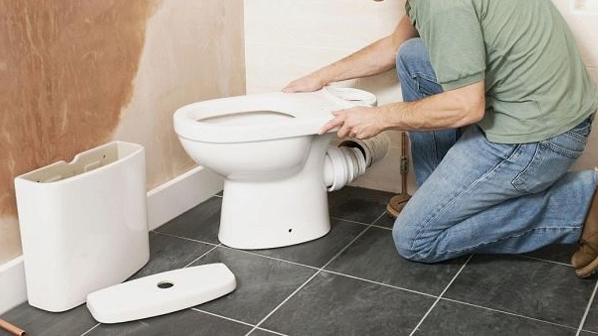 Установка унитаза